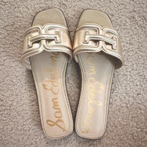 Sam Edelman Gold Slide Size 8 - Worn 3-4 times